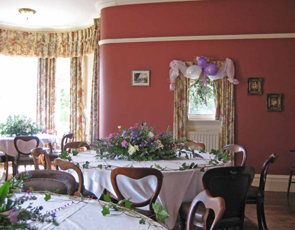 RH-Dining-Room-with-table-deco-big-web.jpg