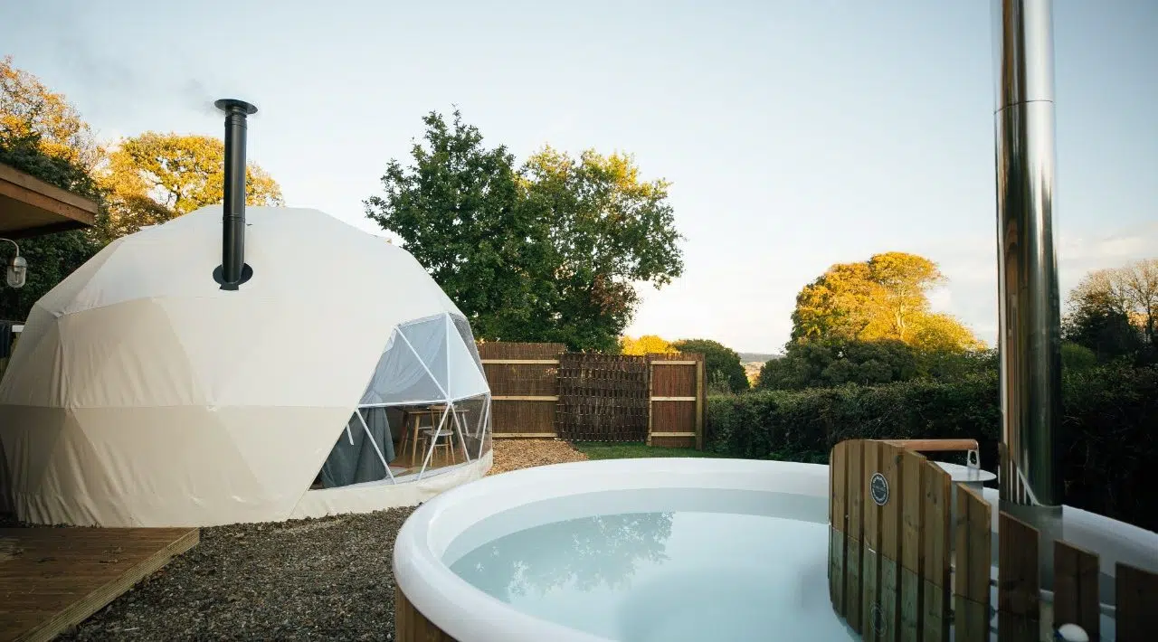 unusual places to stay uk hot tub