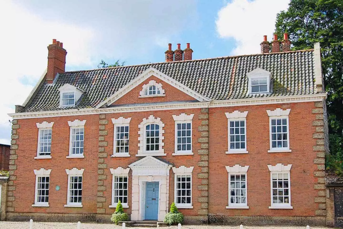 Historical House for rent UK