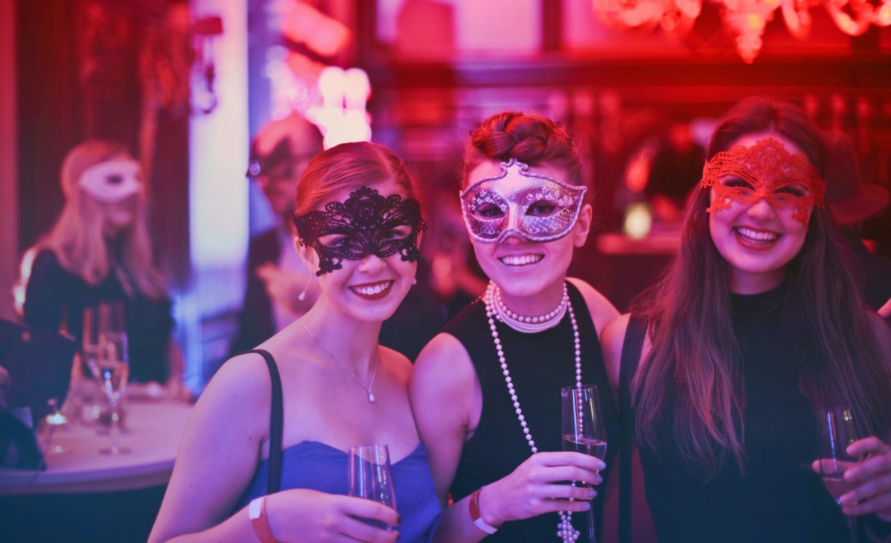 Top Last Minute Hen Party Ideas To Elevate Your Night Party Houses