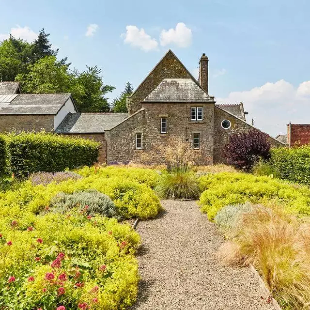 Kington Lodge with Party Houses