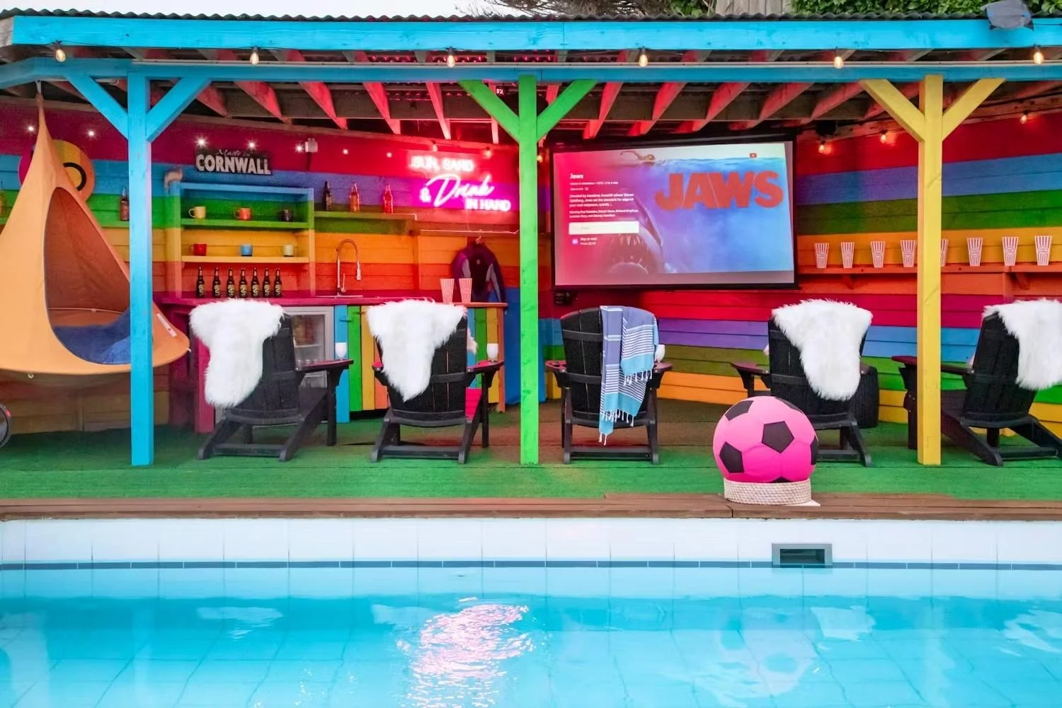 Party Houses that sleeps 15 guests